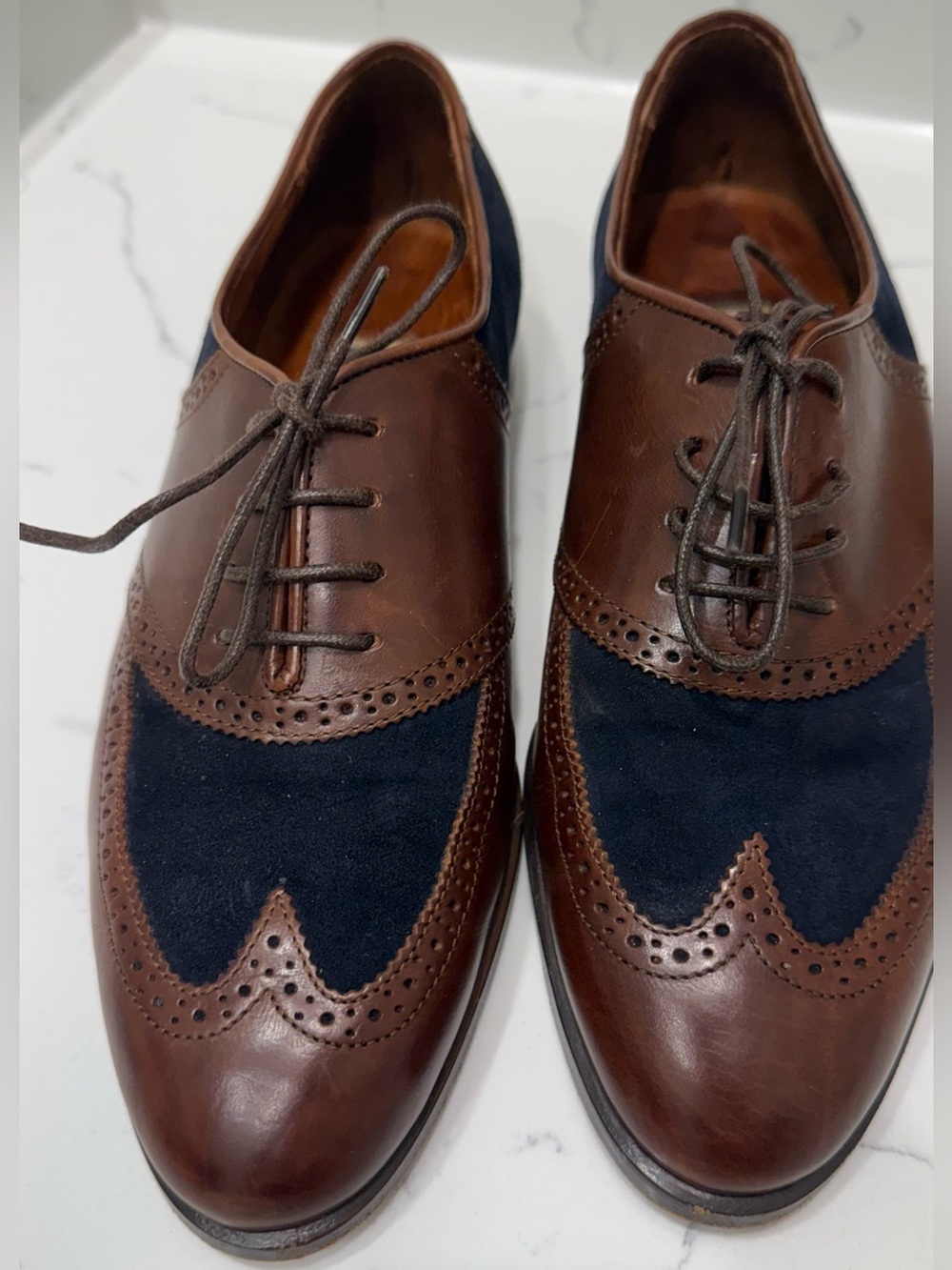 Cole Haan Made in Italy vintage WomeBrown Leather and Navy Suede Wingtip Oxfords